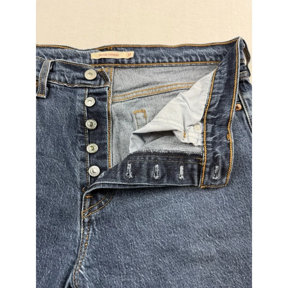 Levis Premium product pair